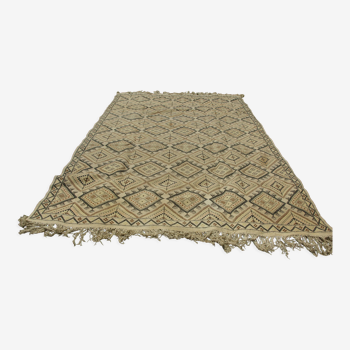 Tunisian carpet 335 cm x 225 cm
