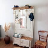 Hemp and Wood Entrance Locker
