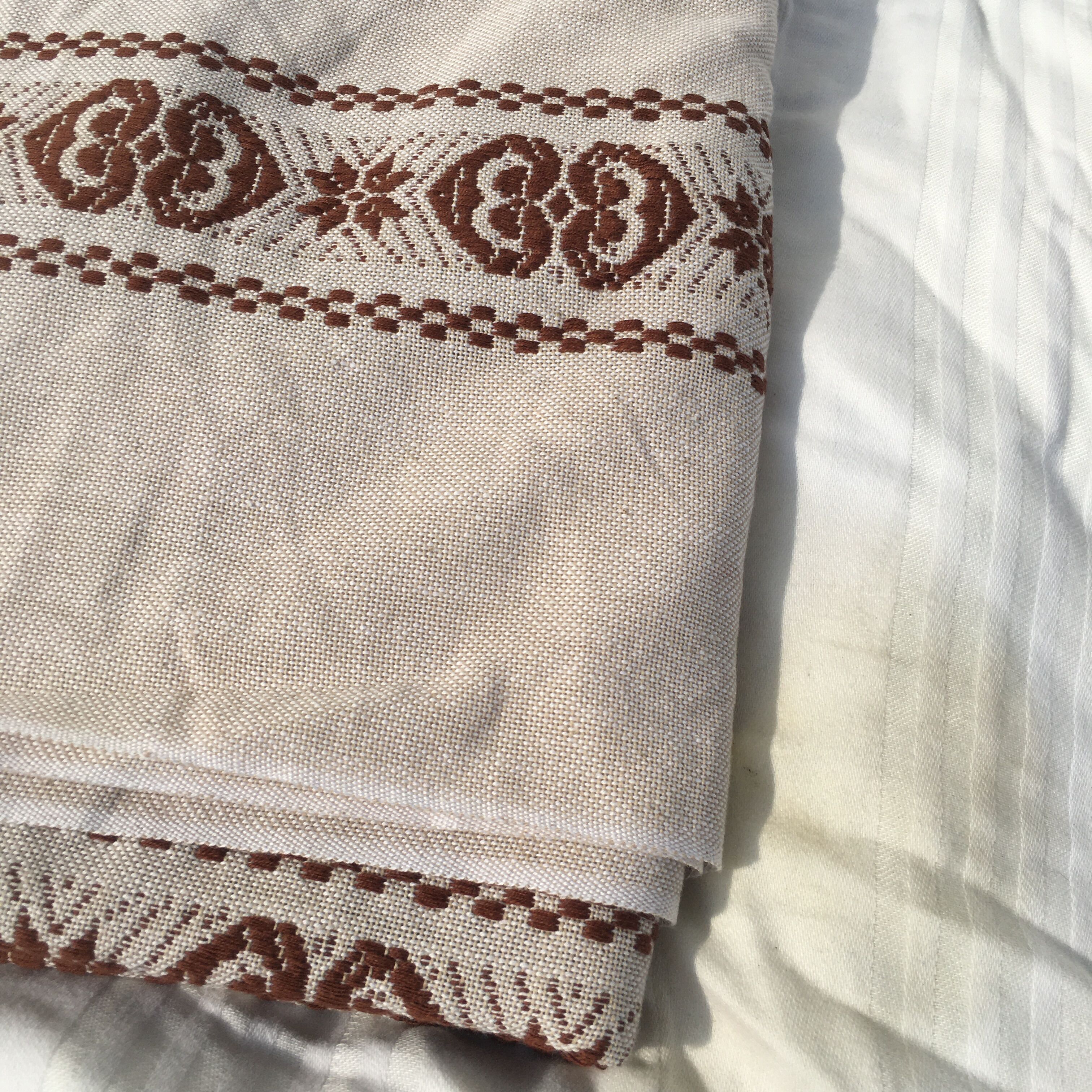 Vintage linen tablecloth and 6 towels