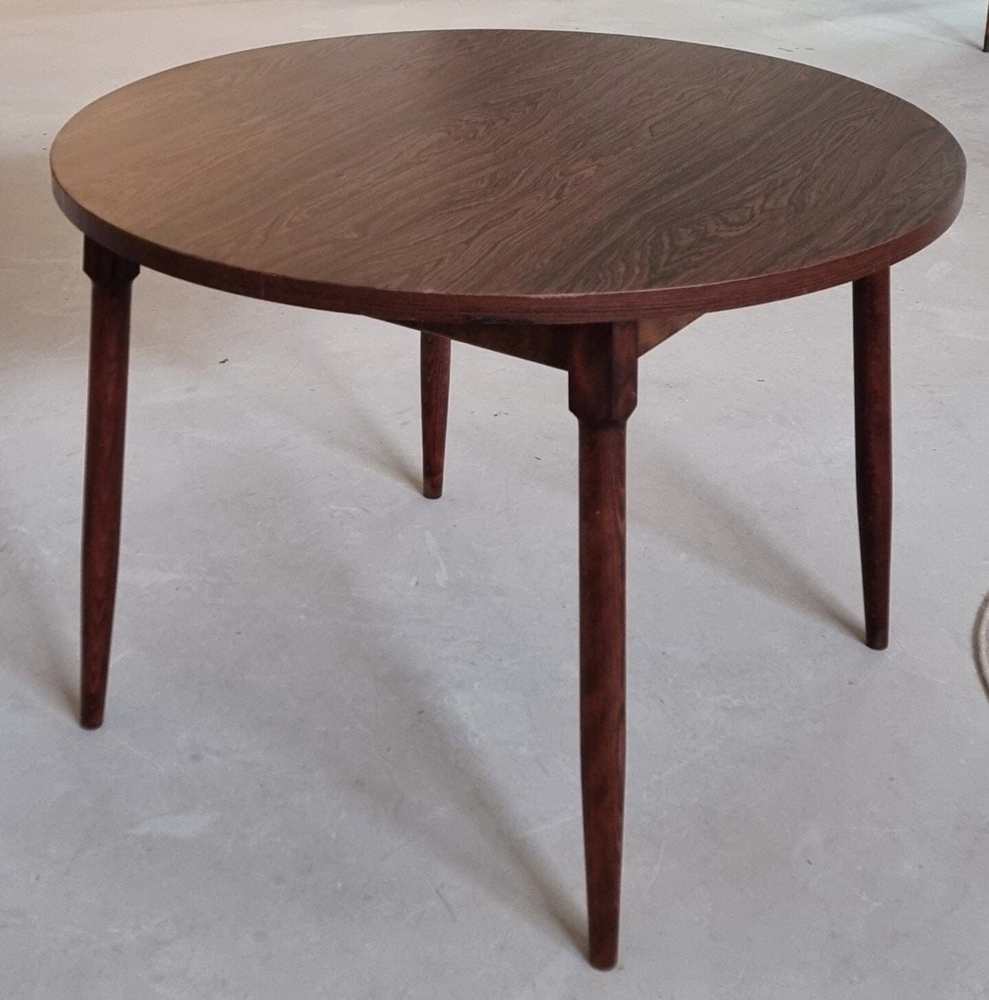Table à manger du milieu du siècle