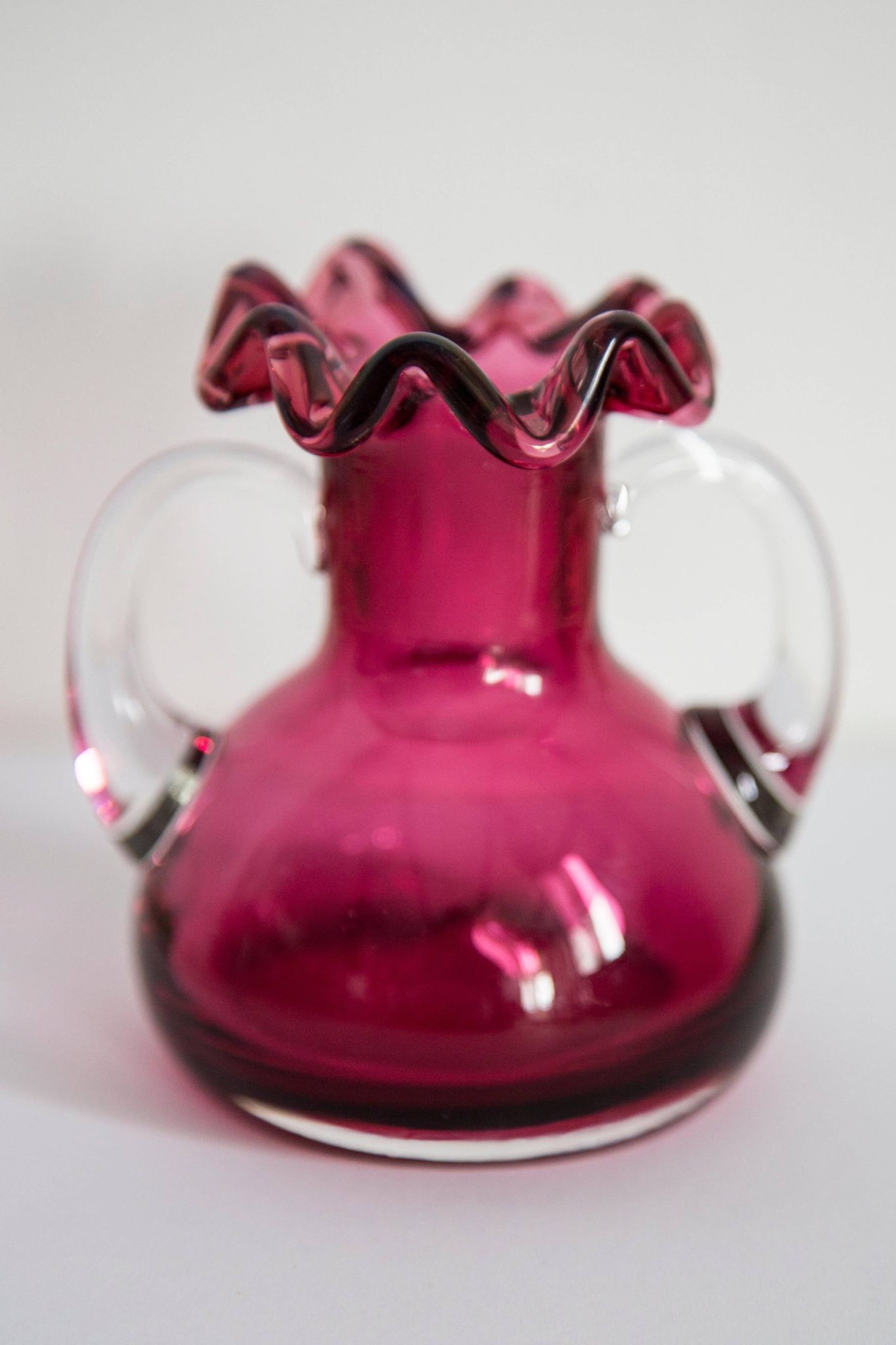 Mini vintage pink vase with frill, Europe, 1960s