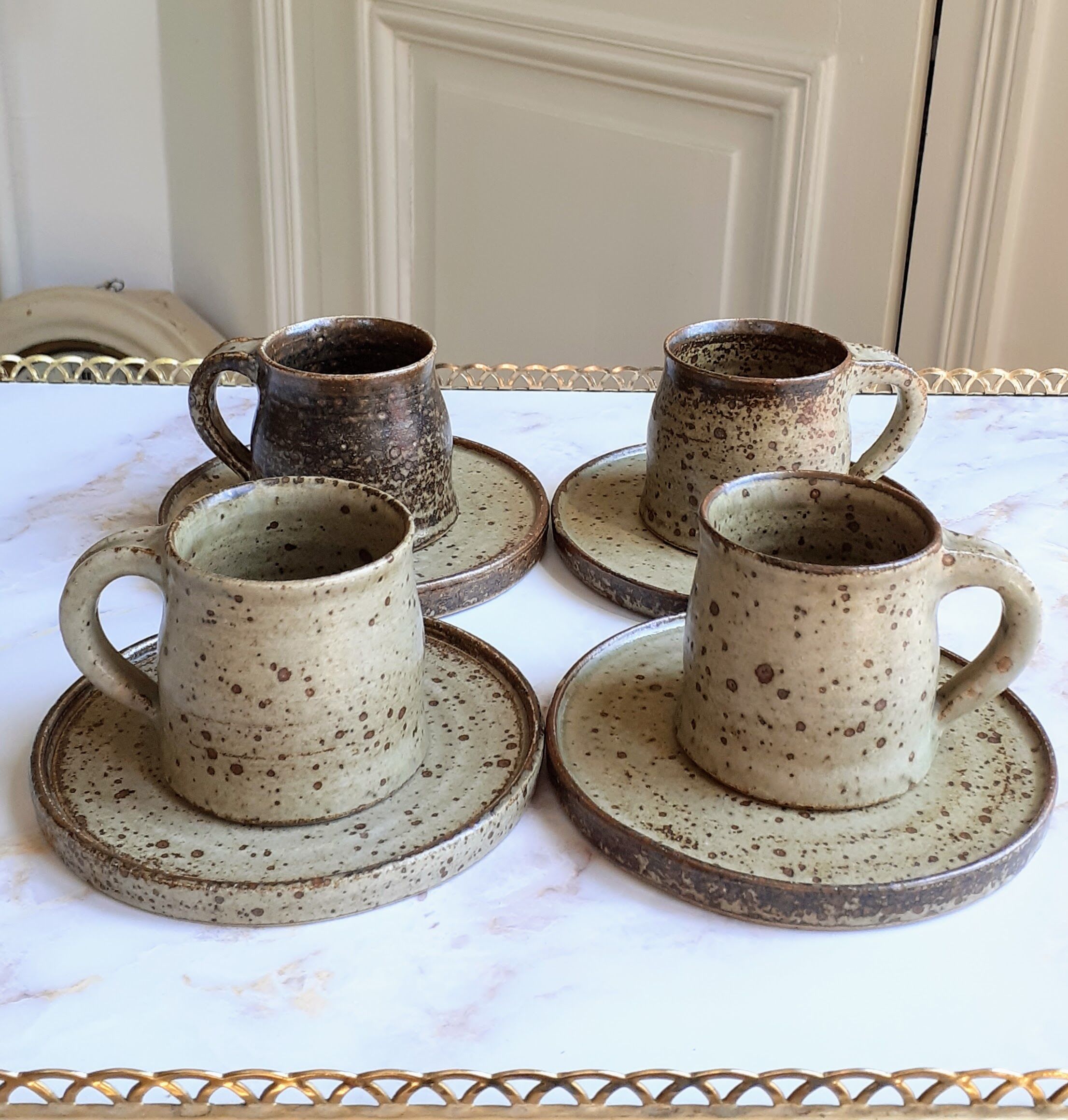 Service de tasses à café vintage en grès