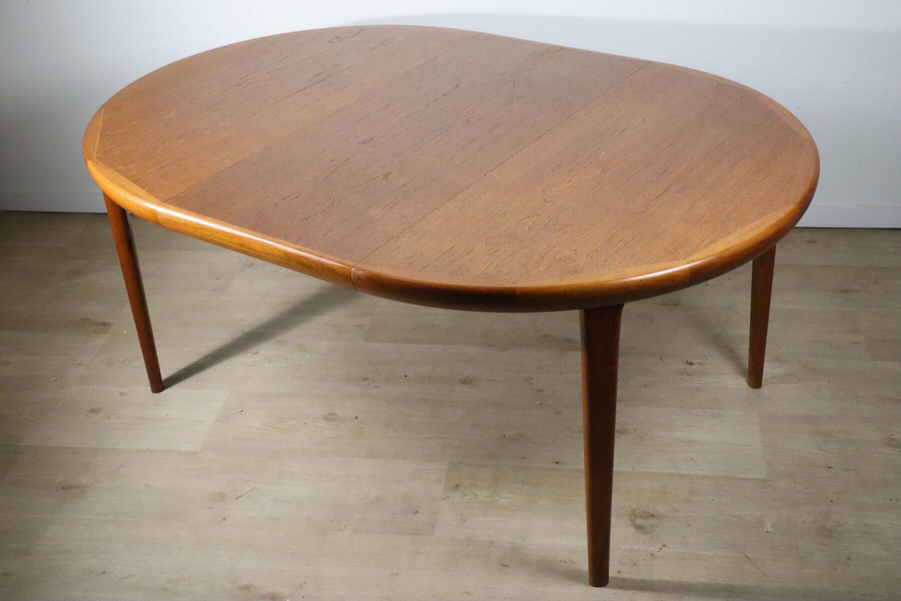 VV Mobler Spottrup Scandinavian extendable teak table, 1960