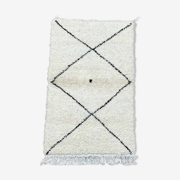 Beni Ouarain Berber carpet with black dot 77x145cm