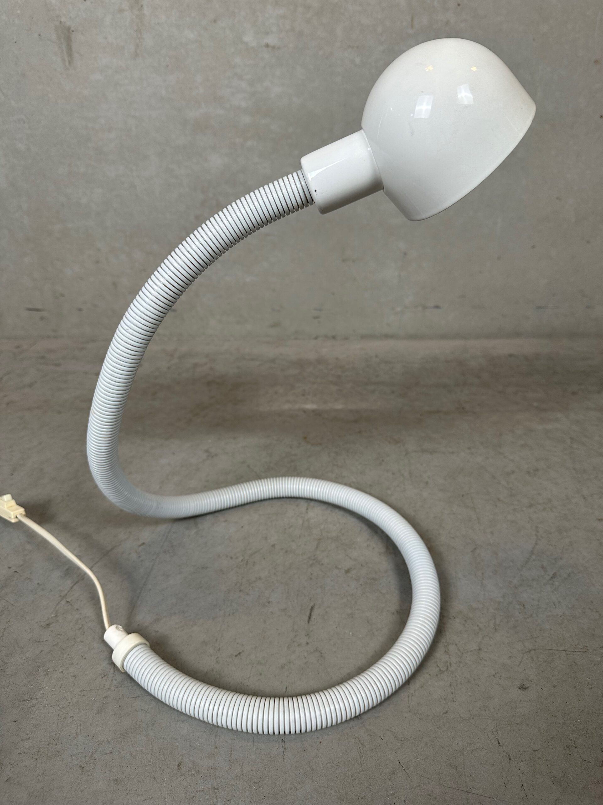 Vintage 'Snake' lamp – White