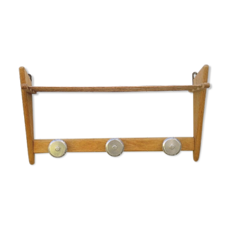 Coat rack and vintage hats reconstruction