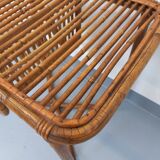 Table d’appoint / table basse avec porte-revue en rotin vintage années 60