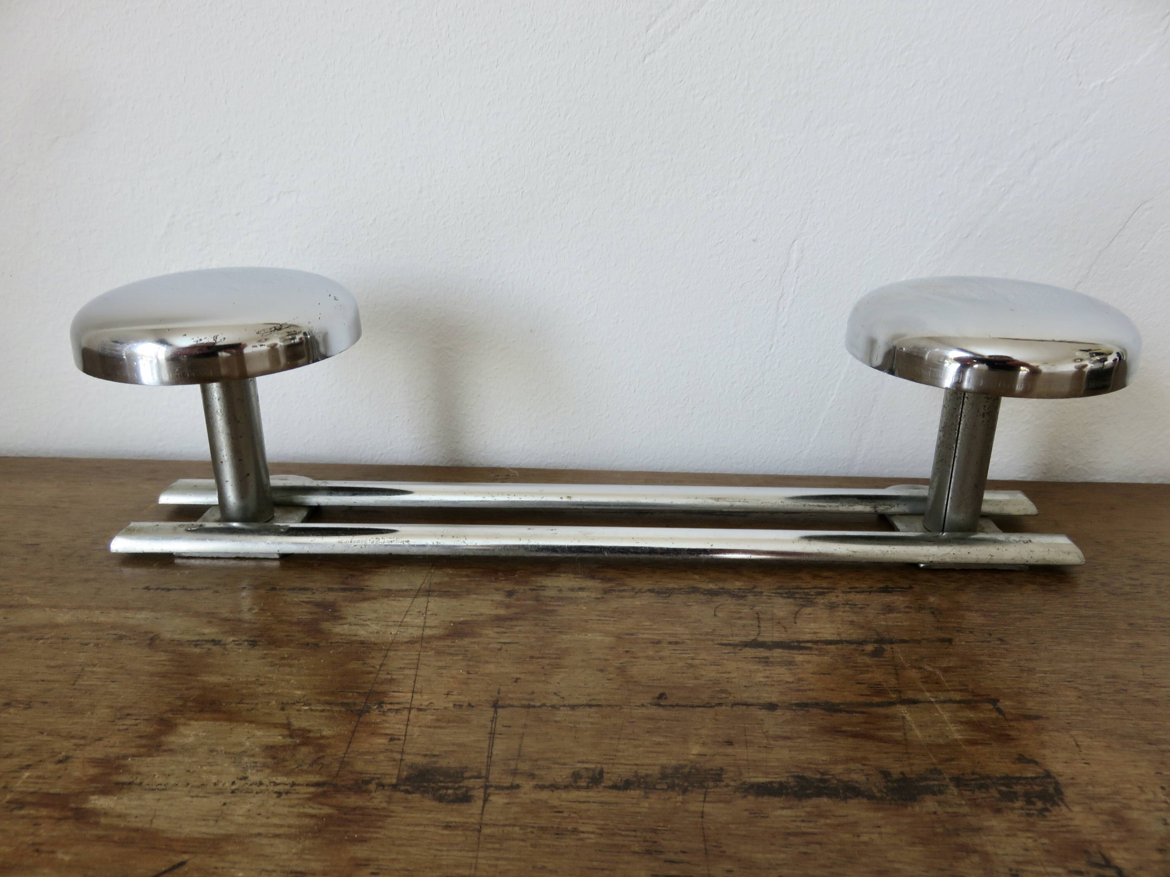 Porte manteau en métal chromé années 70