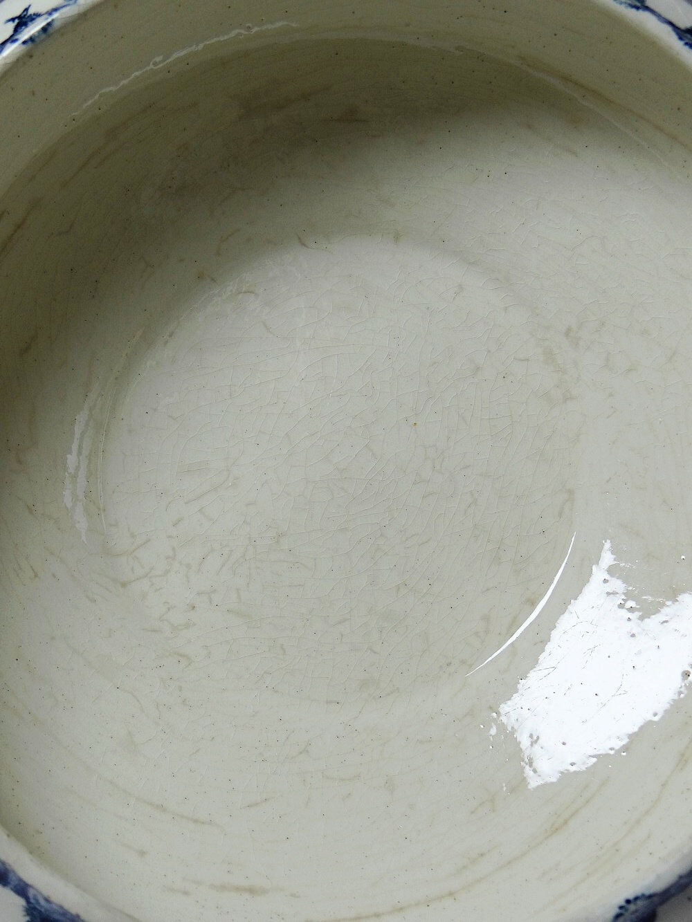Antique soup tureen 1890-1910 opaque porcelain ironstone Gien Chardons model