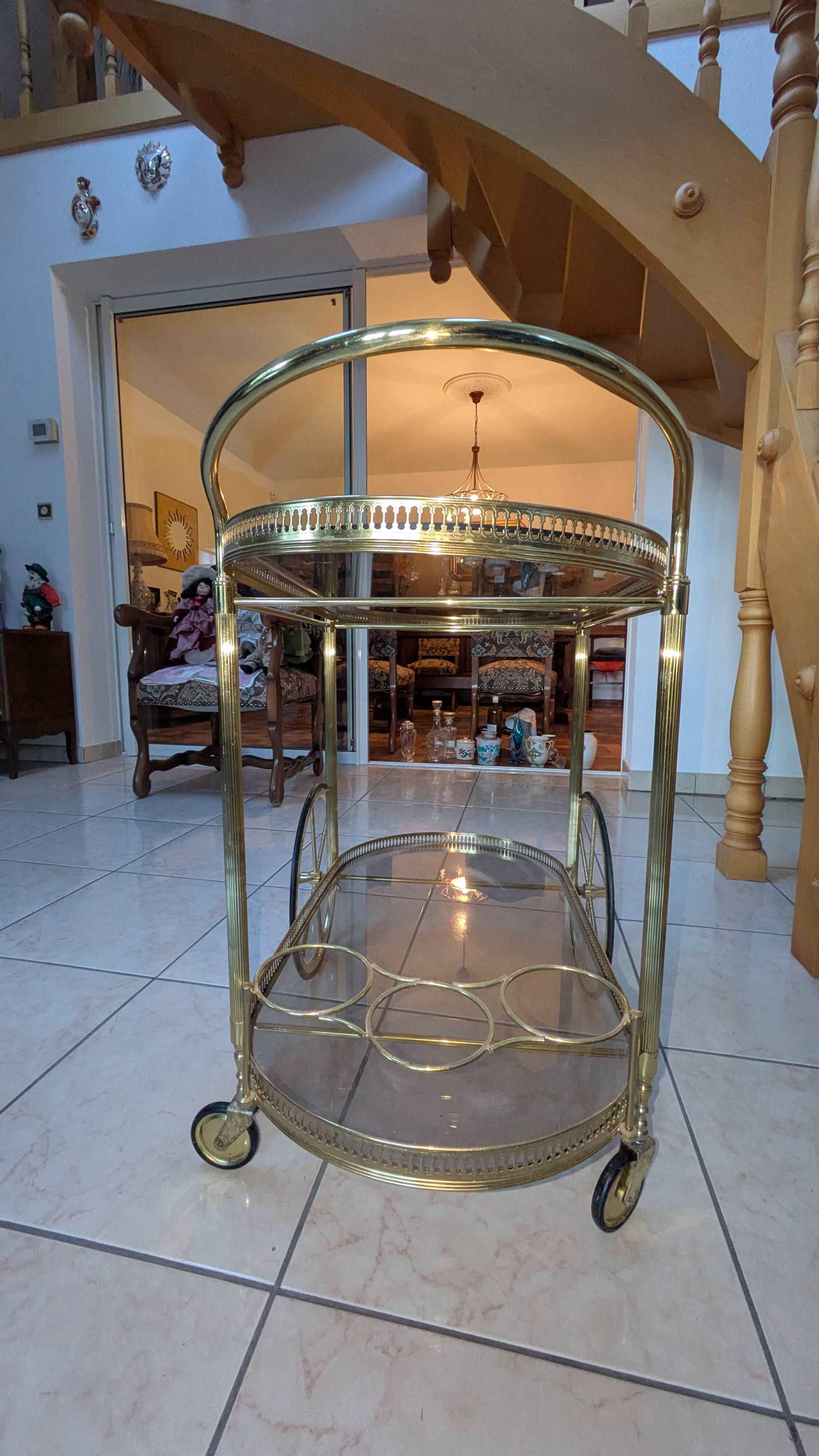 Hollywood Regency style bar cart in brass and glass, 1970s