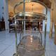 Hollywood Regency style bar cart in brass and glass, 1970s