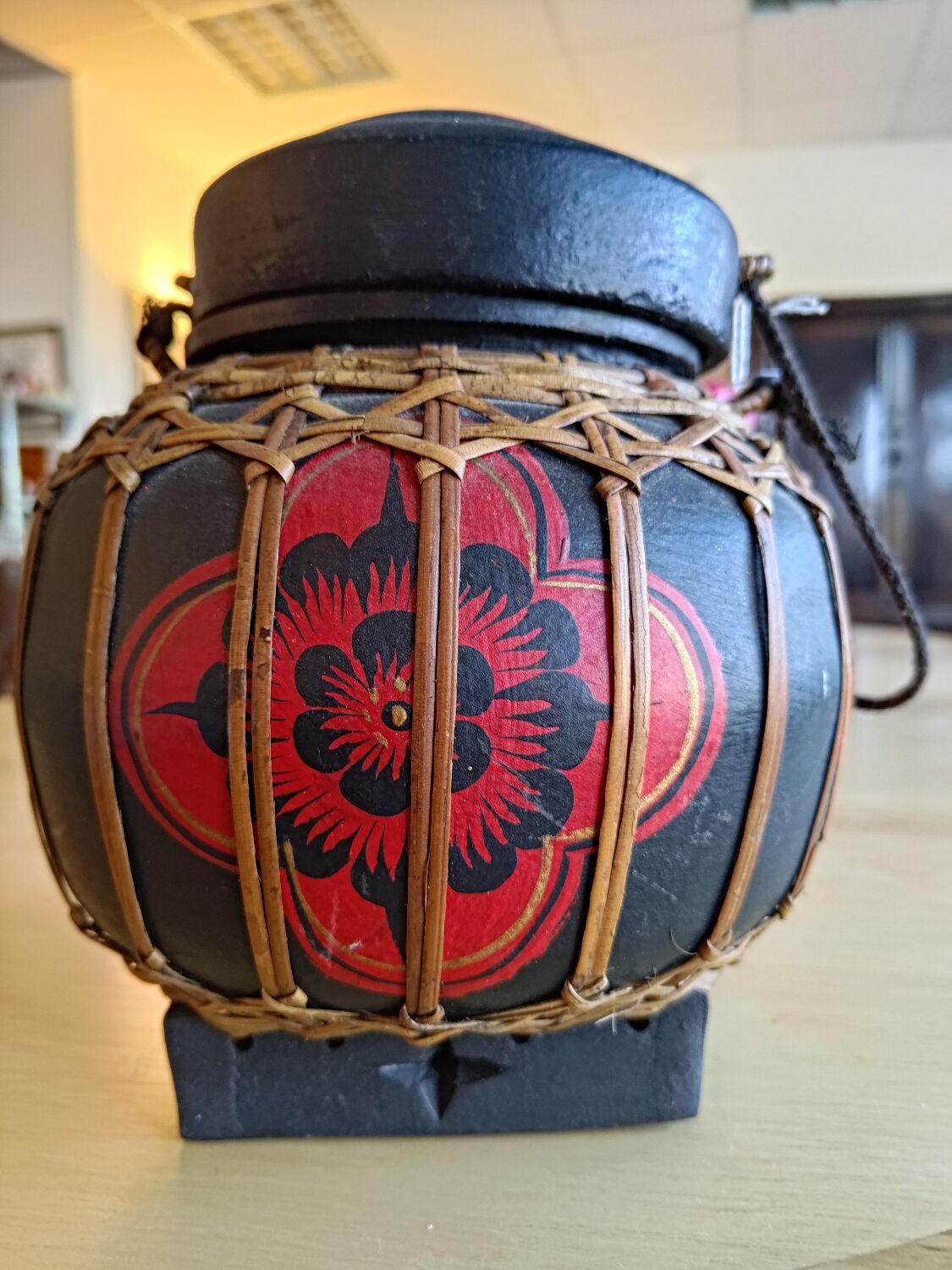 Tea basket