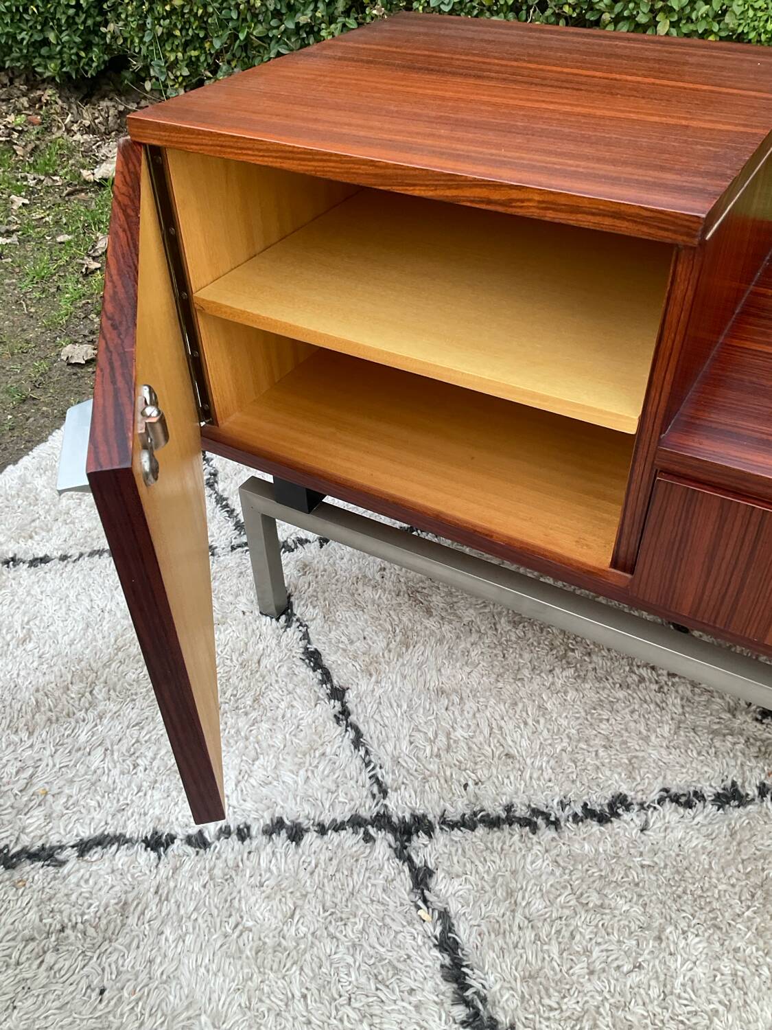 Vintage TV unit in rosewood from the 60s-70s.