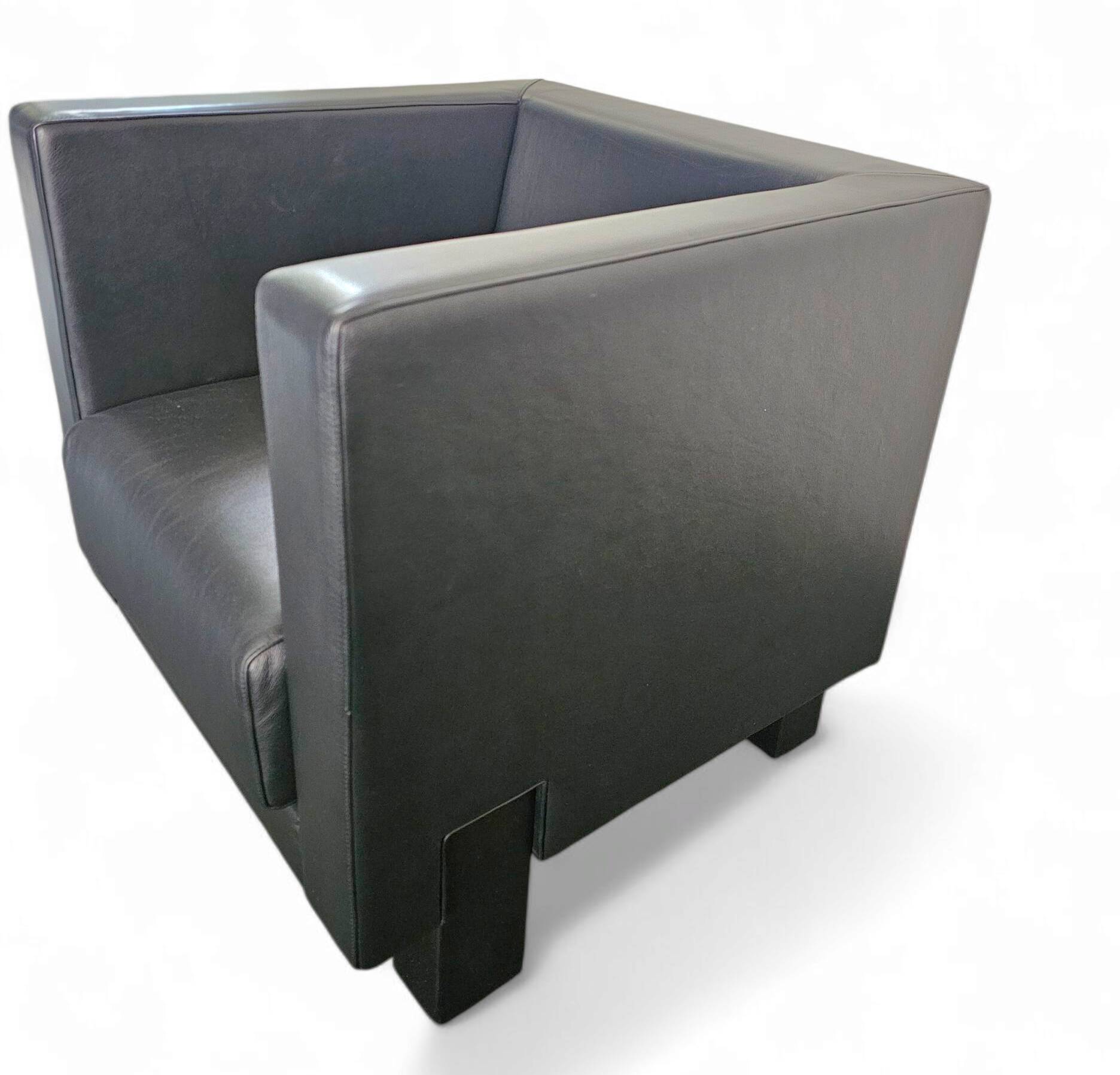 4 x Black Leather Poltrona Frau Moji Armchairs / sofa by Shigeru Uchida