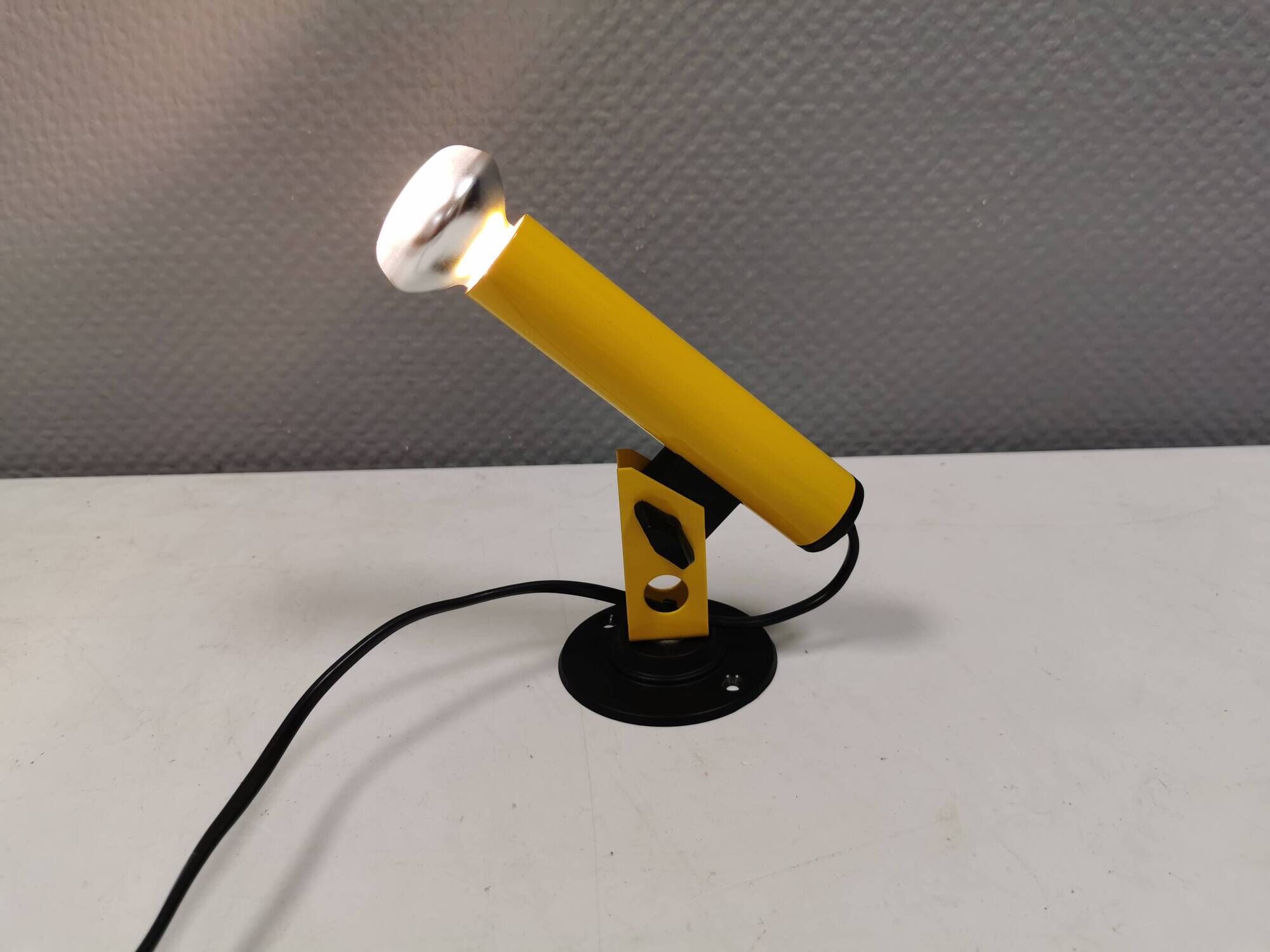 Small wall lamp in beautiful yellow color from Danish Nordlux 1980s.