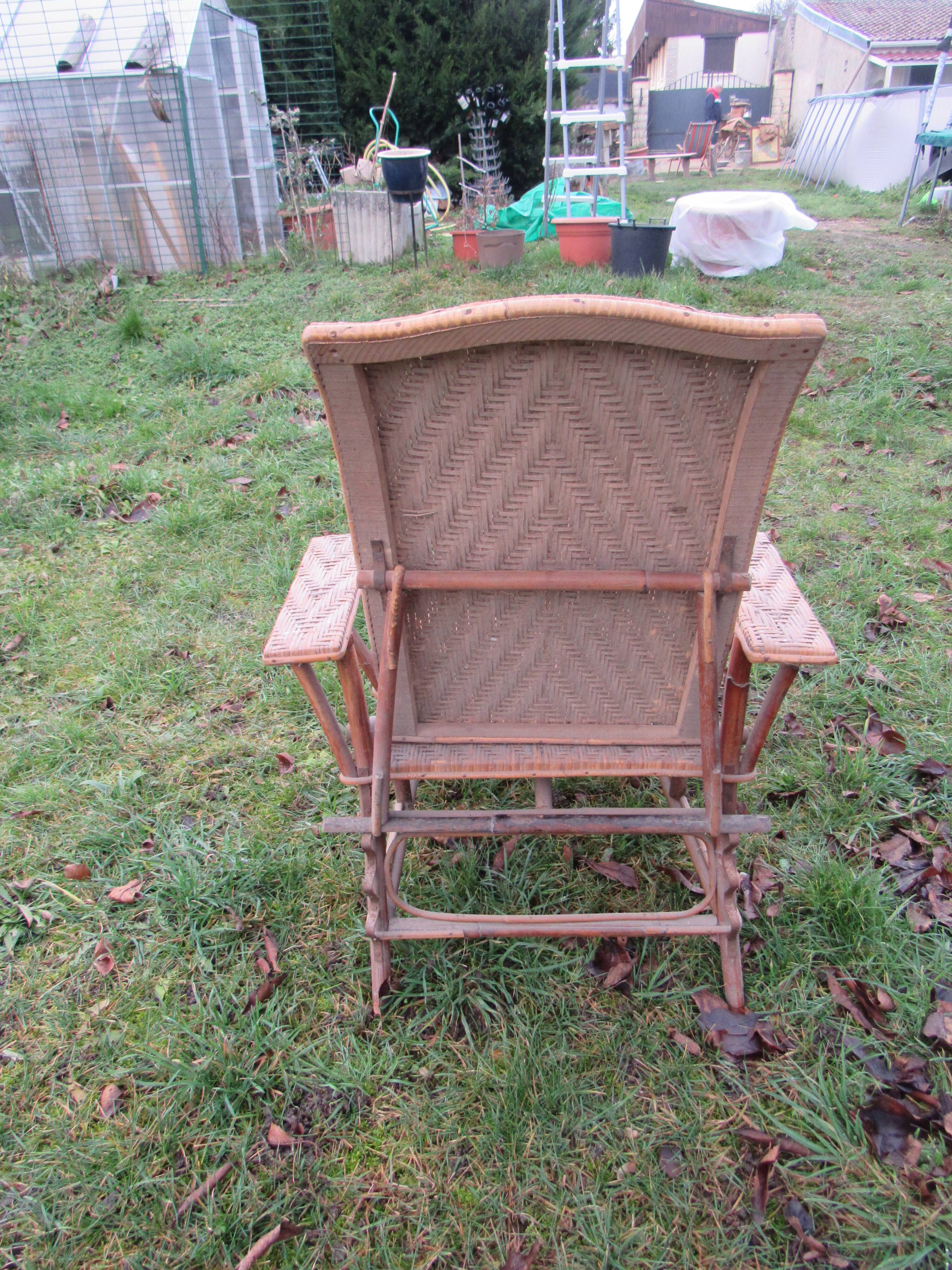 Rattan lounger