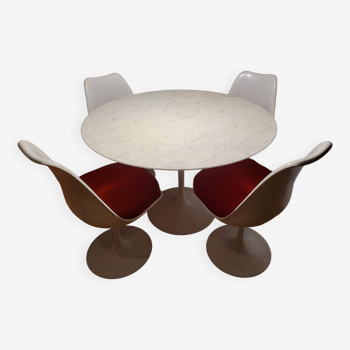 Table Knoll en marbre blanc de Carrare et ses 4 chaises Knoll