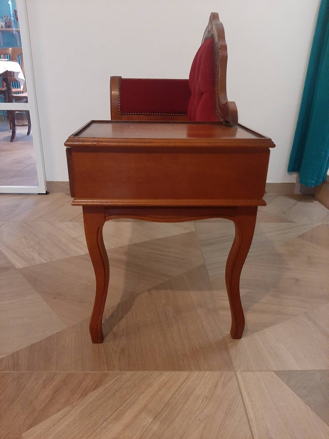 Jolie fauteuil causeuse- meuble entrée-Louis XV