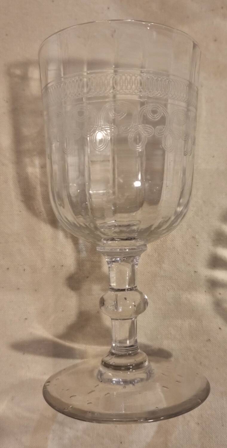 Set of 8 Baccarat glasses