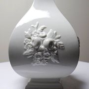 Small Meissen reproduction vase, 1715-1720, by Sheffield & Haviland, Limoges