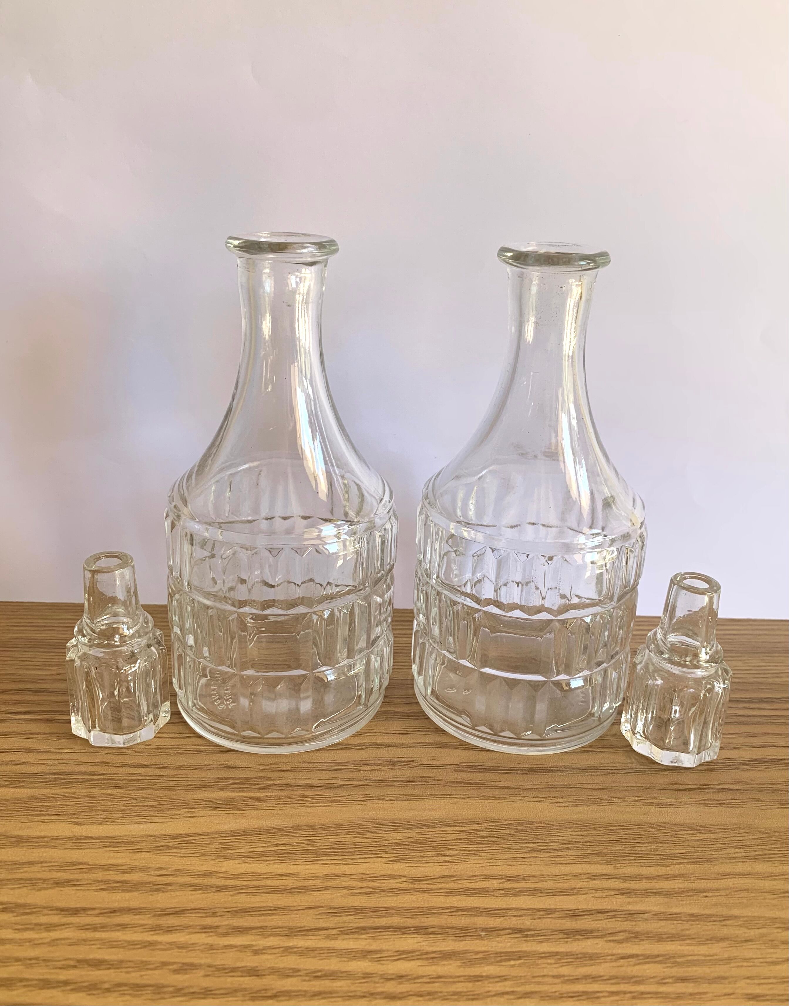 Oil and vinegar servant