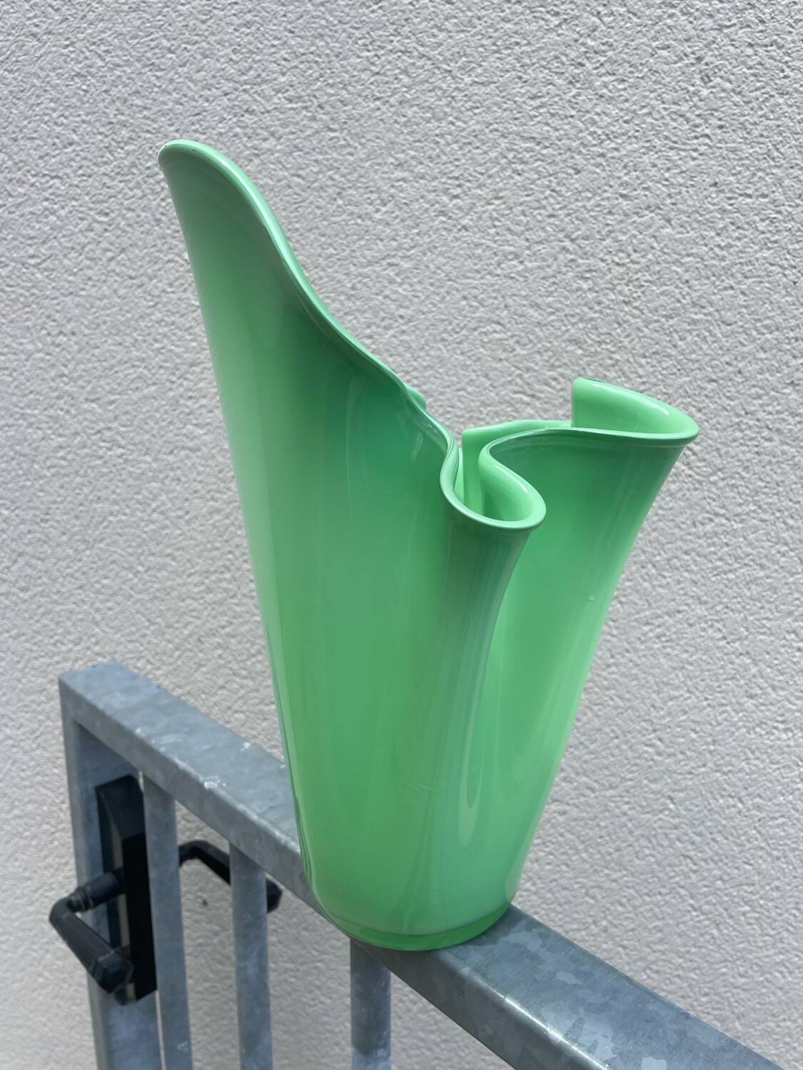 Murano handkerchief vase