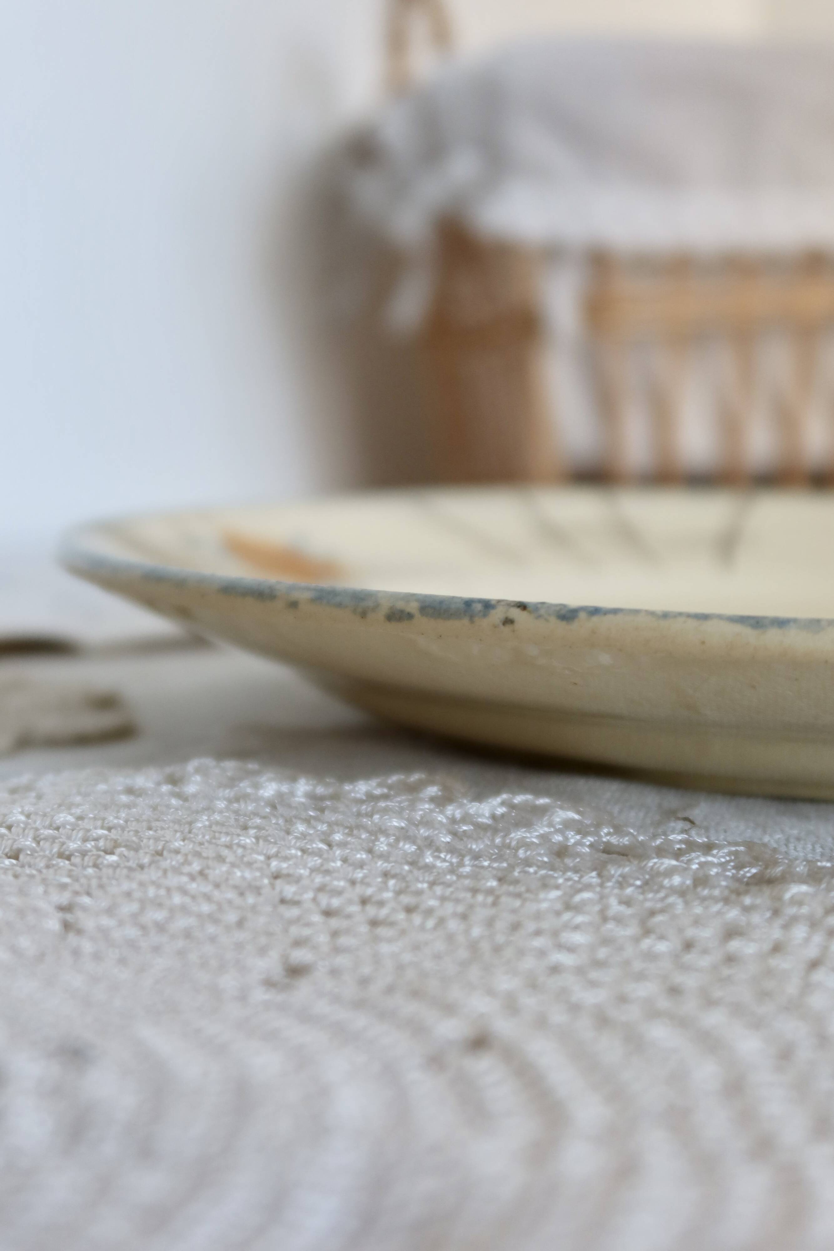 Vintage Round Earthenware Serving Dish - Delicate Floral Decor