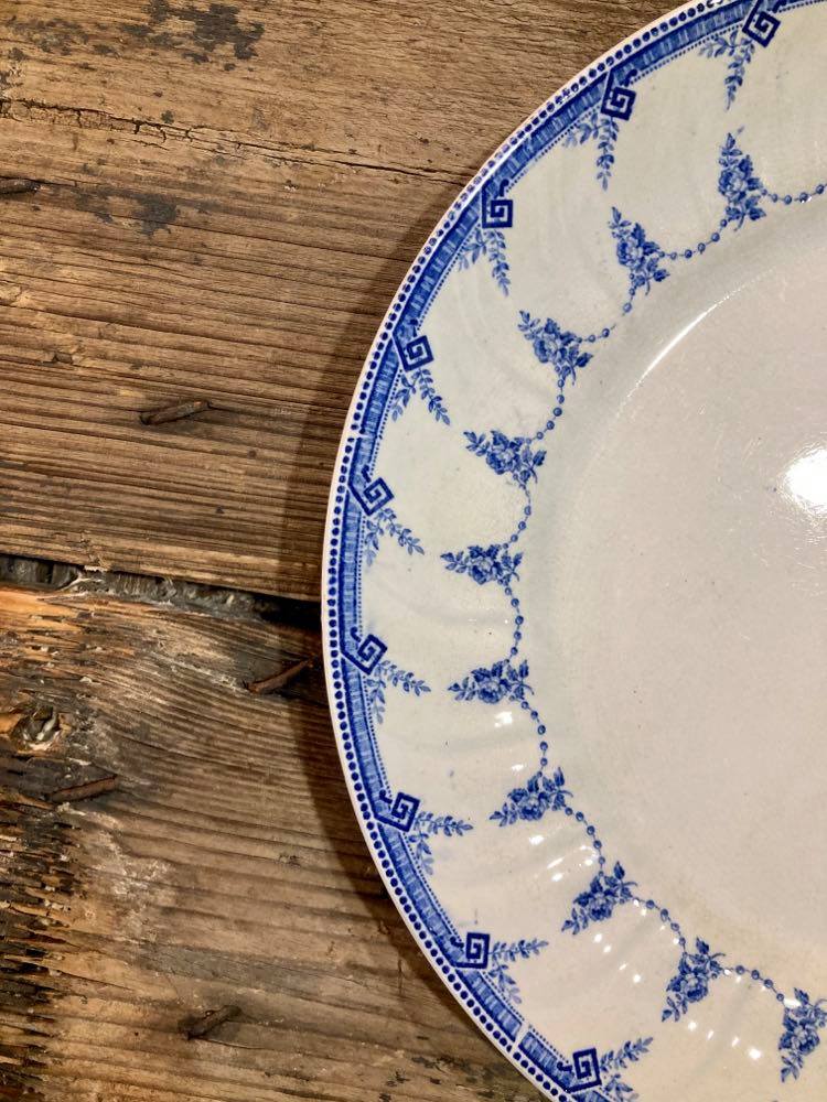 Lot 3 plates Boch La Louvière model Blue Garland