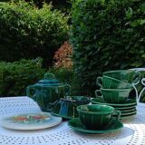 Iridescent green tea or coffee service in Lunéville K&G earthenware. 6 cups and an Art Deco sugar bowl