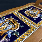Plateau de service en hêtre et carreaux faïence de Gien décor Renaissance