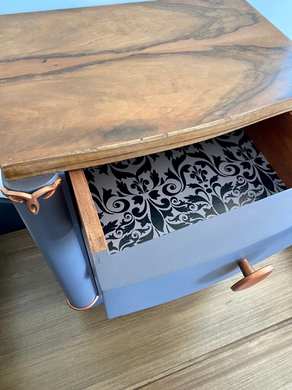 Vintage bedside table 40s