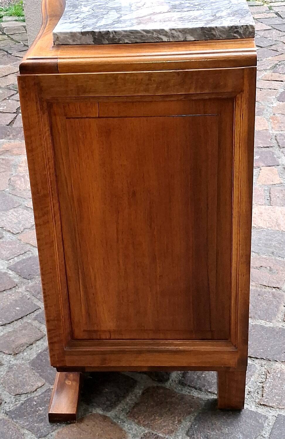 Asymmetrical console table, art deco style from the 1920s to 1930s.