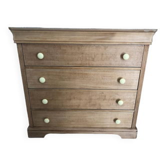 Wooden chest of drawers