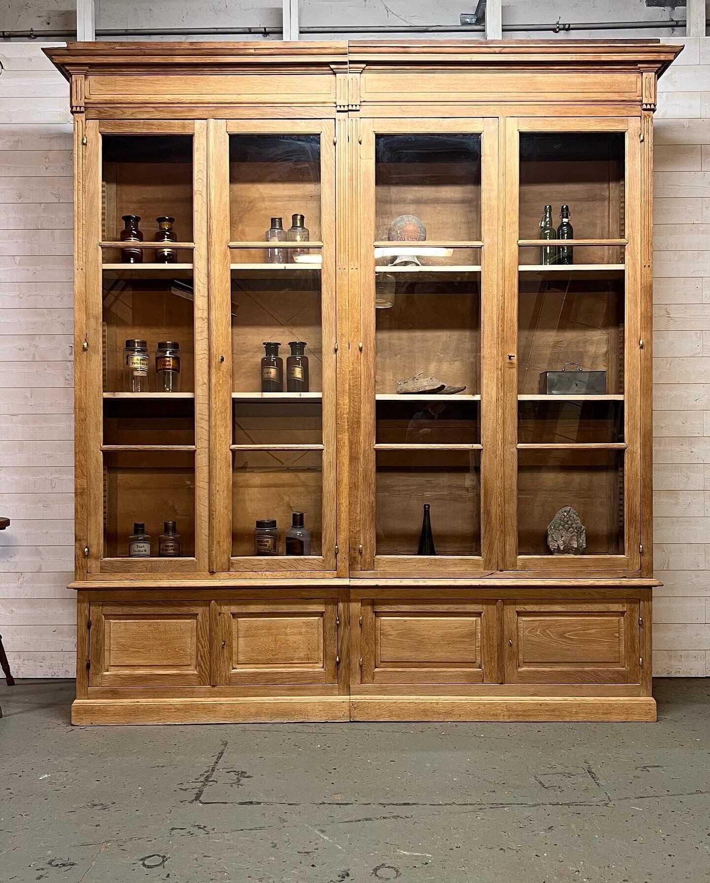 Showcase bookcase early XX th in solid oak