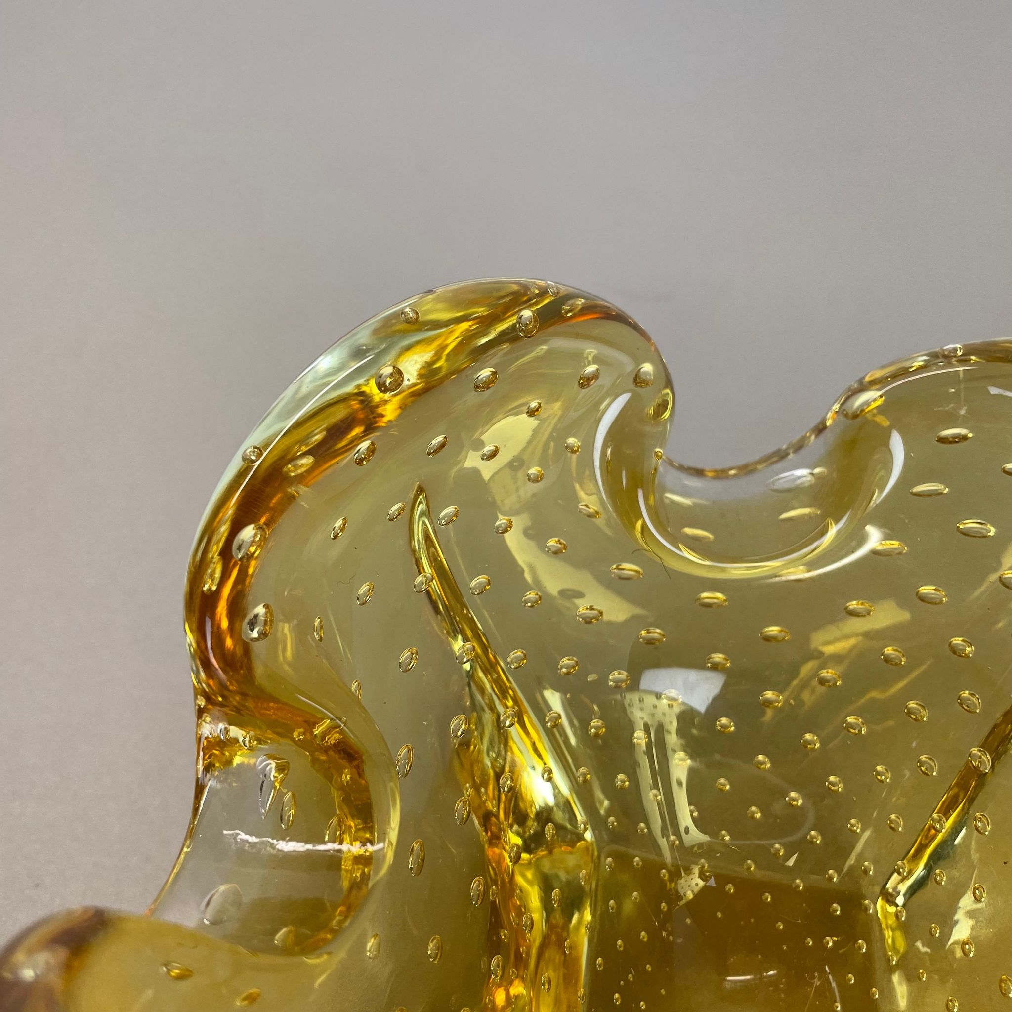 Murano Glass "Honey Bubble" Bowl Element Shell Ashtray Murano, Italy, 1970s