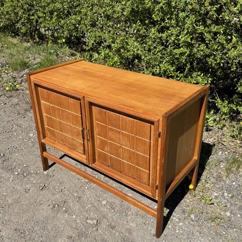 Oak sideboard, Henry Kjaernulf style, 1960-70, Danish design. Mid-century modern style