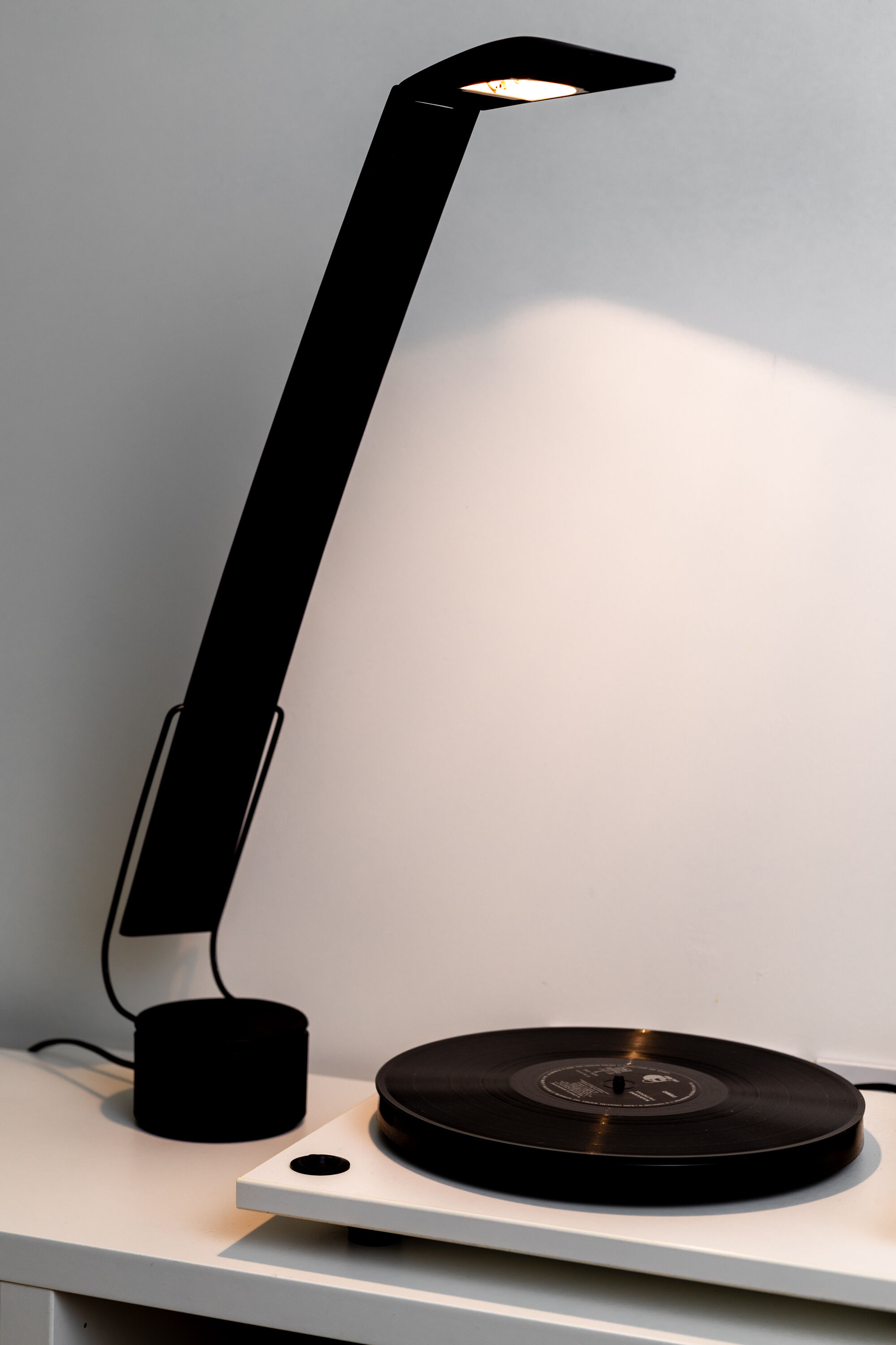 2 Dove desk lamps by Mario Barbaglia and Marco Colombo - edition Italian Luce design 80s