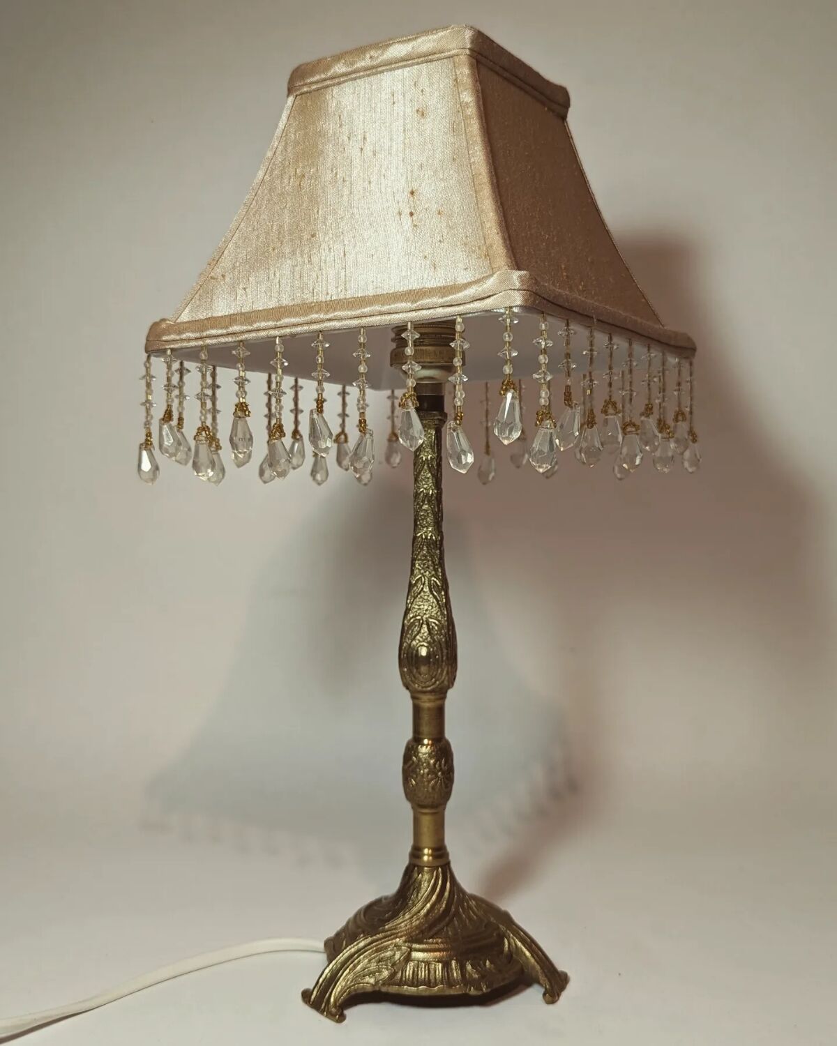 Lampe vintage or et pampilles