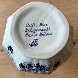 Delft vase