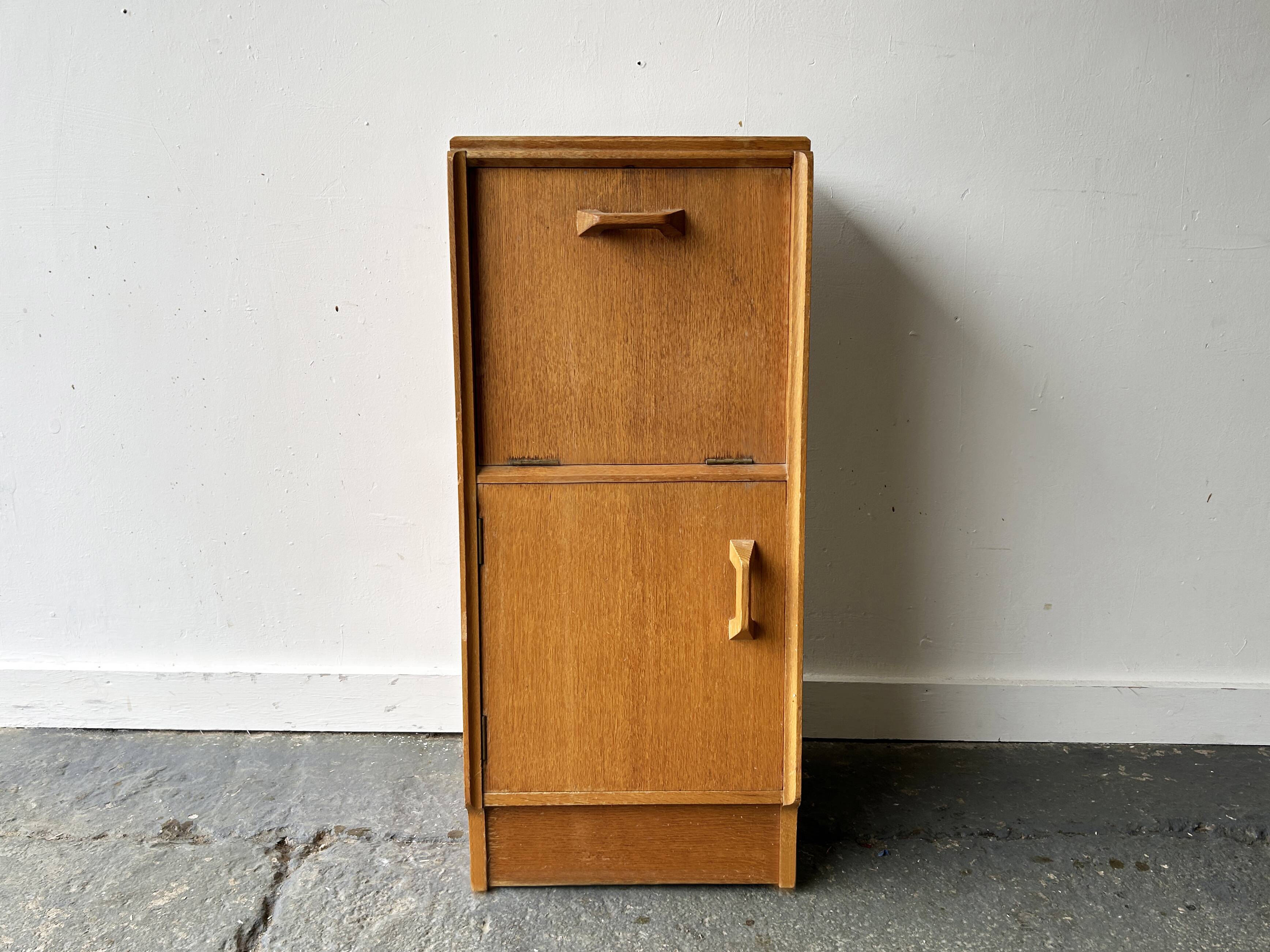 Mid-Century 1950/60s G Plan (E Gomme) ‘Brandon’ oak bedside cabine