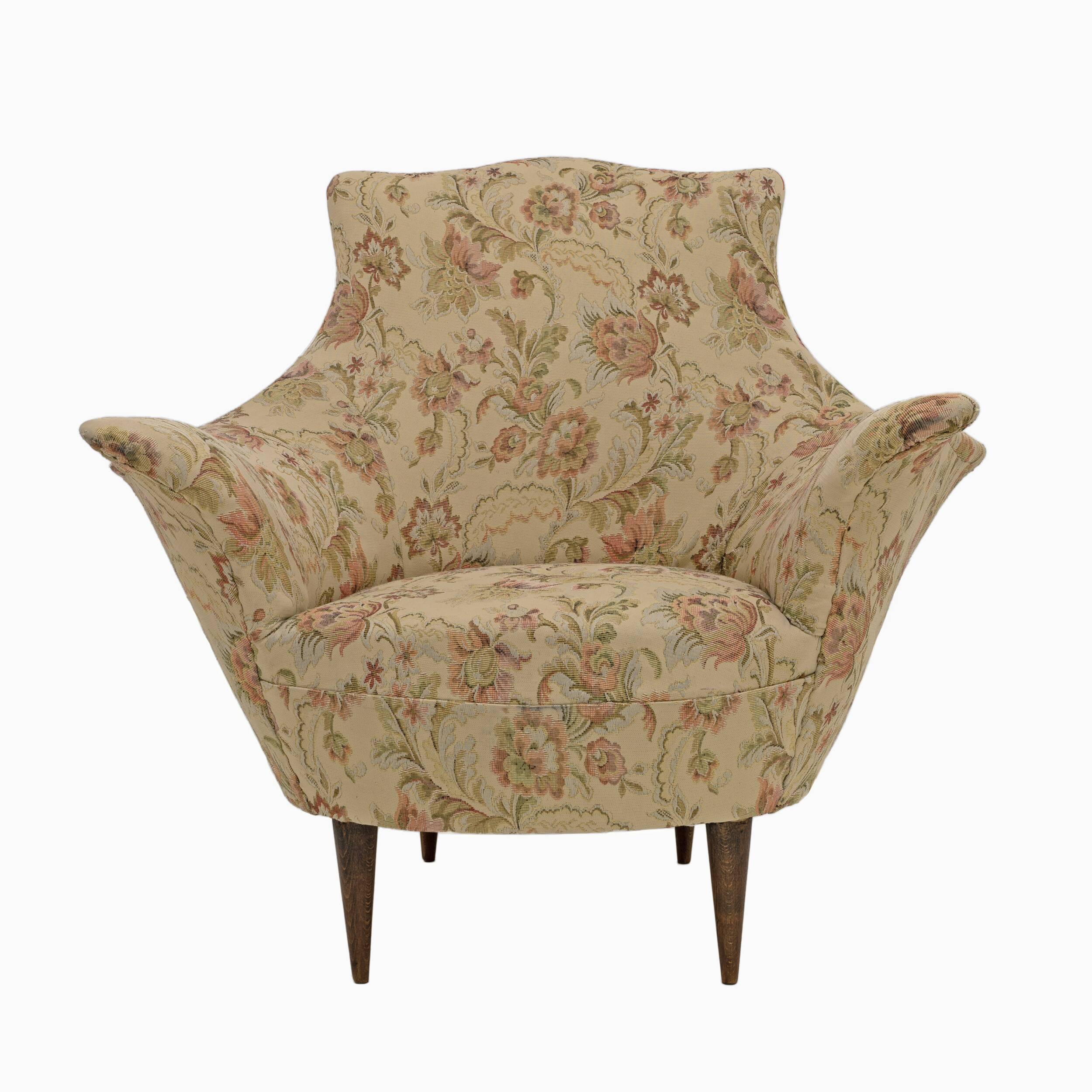 Pair of Manta Mid-Century Modern Italian Armchairs, 1950s