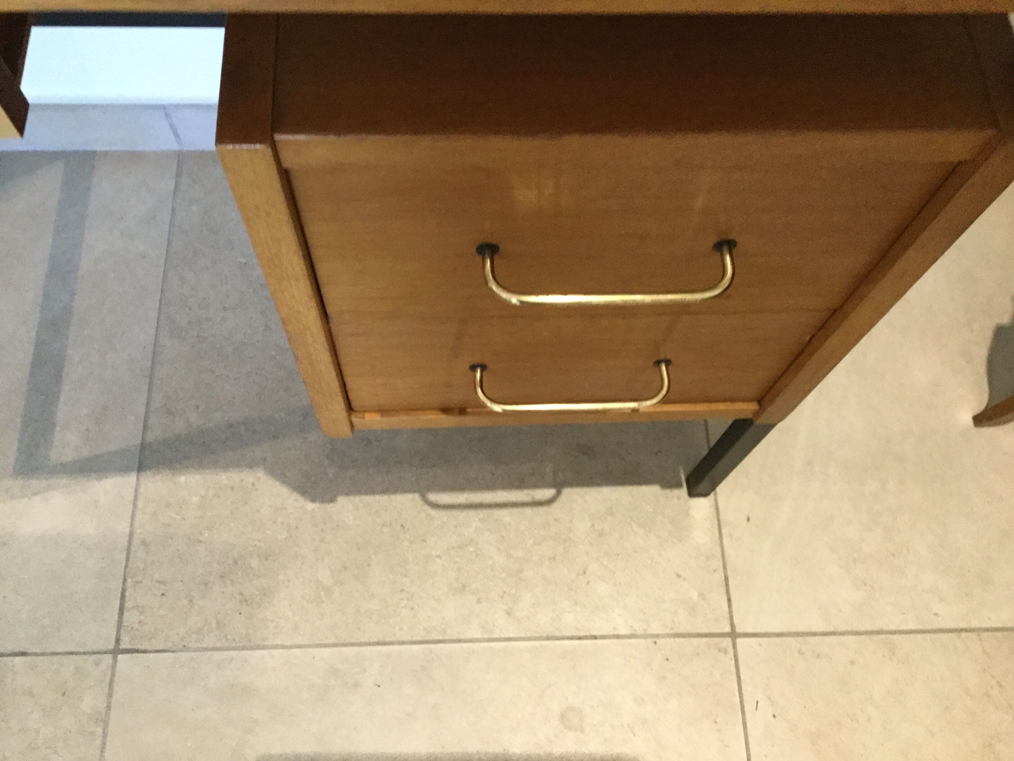 Minimalist desk 60s 70s