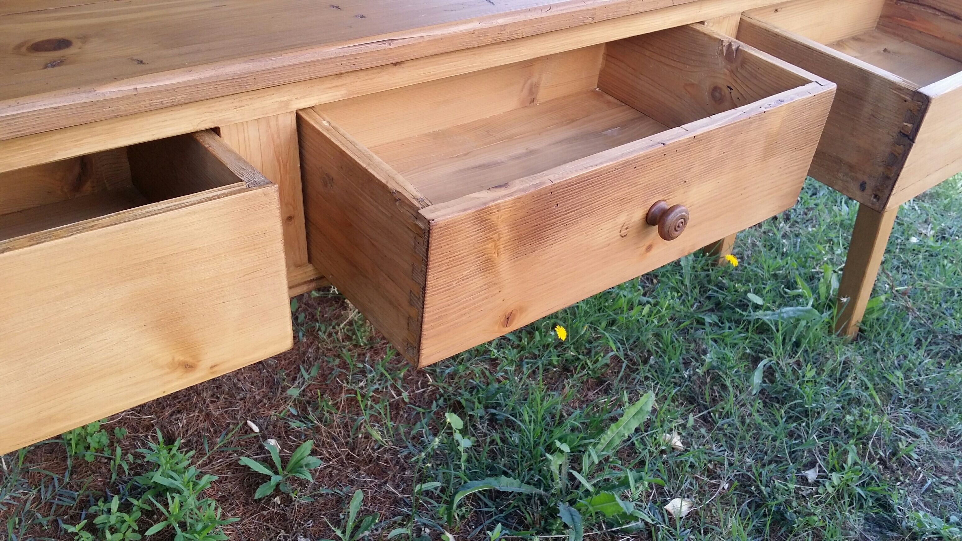 Console feet spindle, 3 drawers