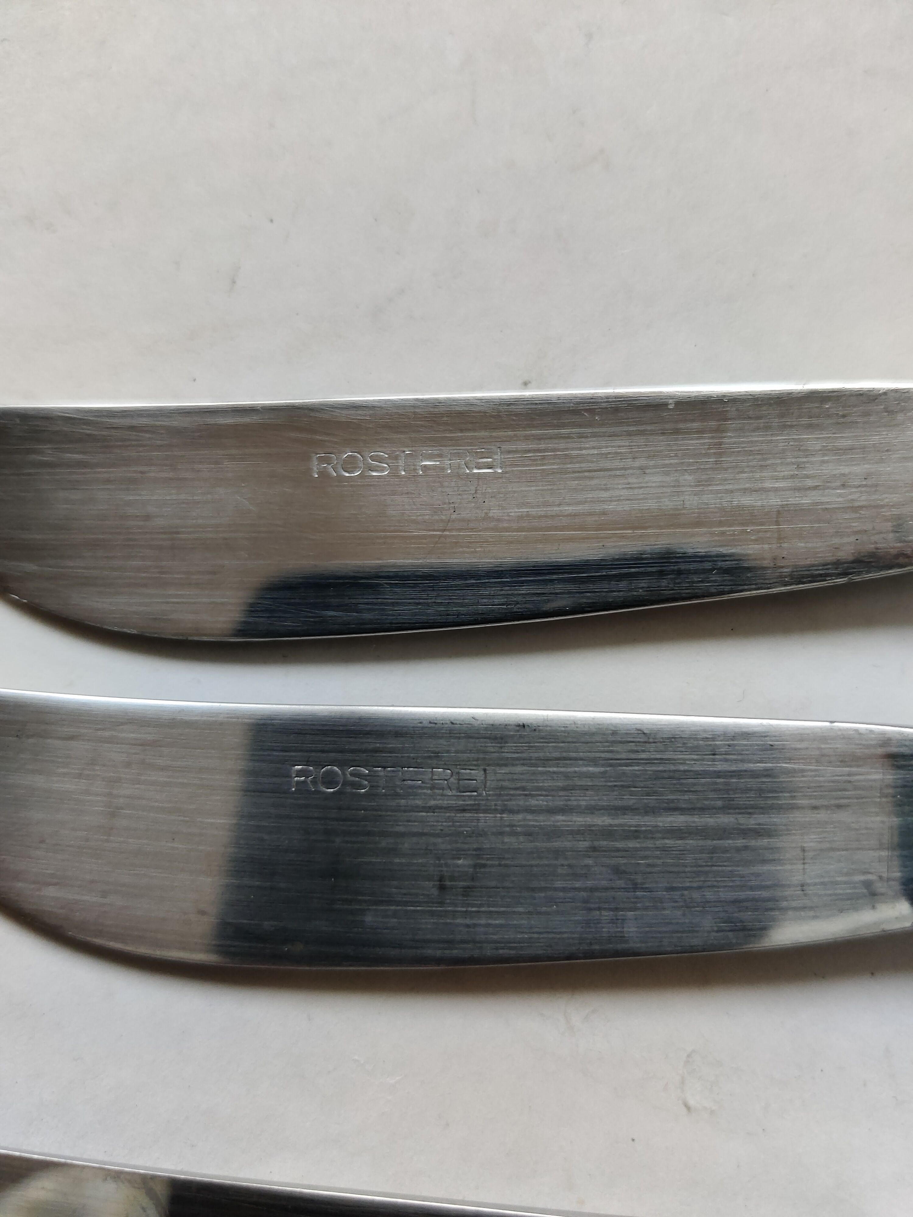 Set of 6 Rostfrei stainless steel table knives