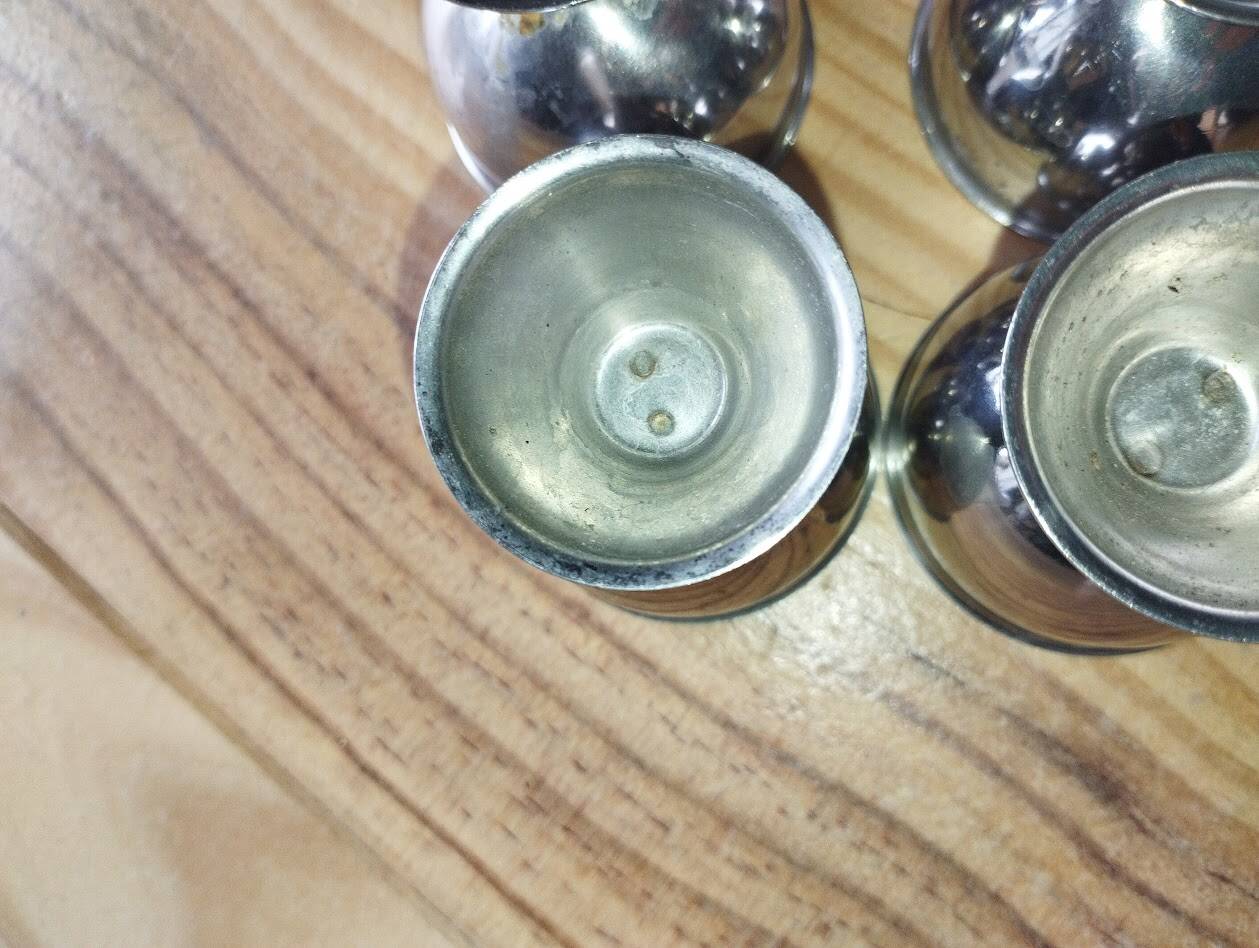 Set of 4 silver-plated egg cups – 1960s