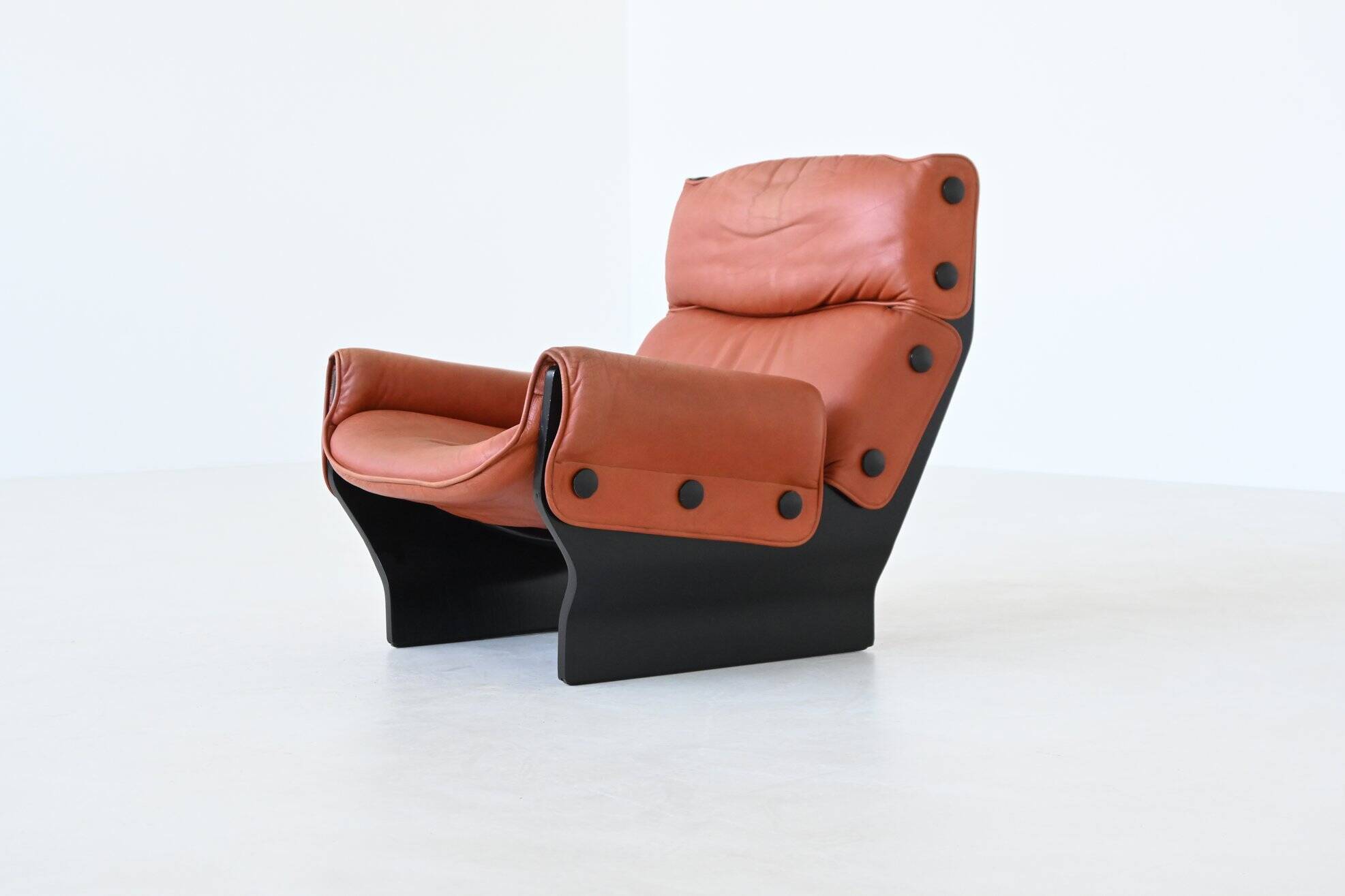 Osvaldi Borsani P110 'Canada' lounge chair Tecno Italy 1965
