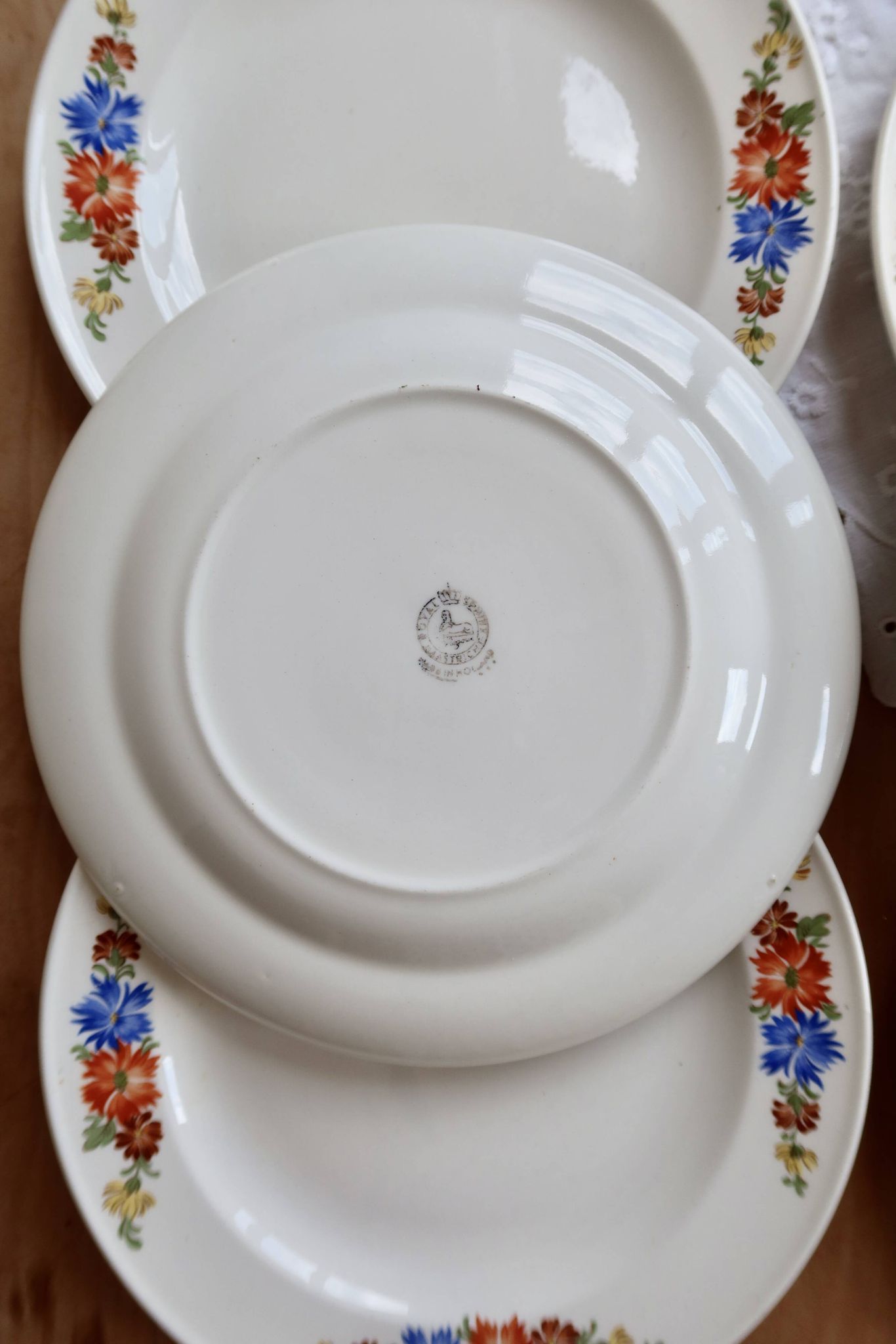 6 assiettes à dessert faïence Royal Sphinx Maastricht - Motif fleuri