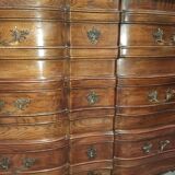 Commode arbalète