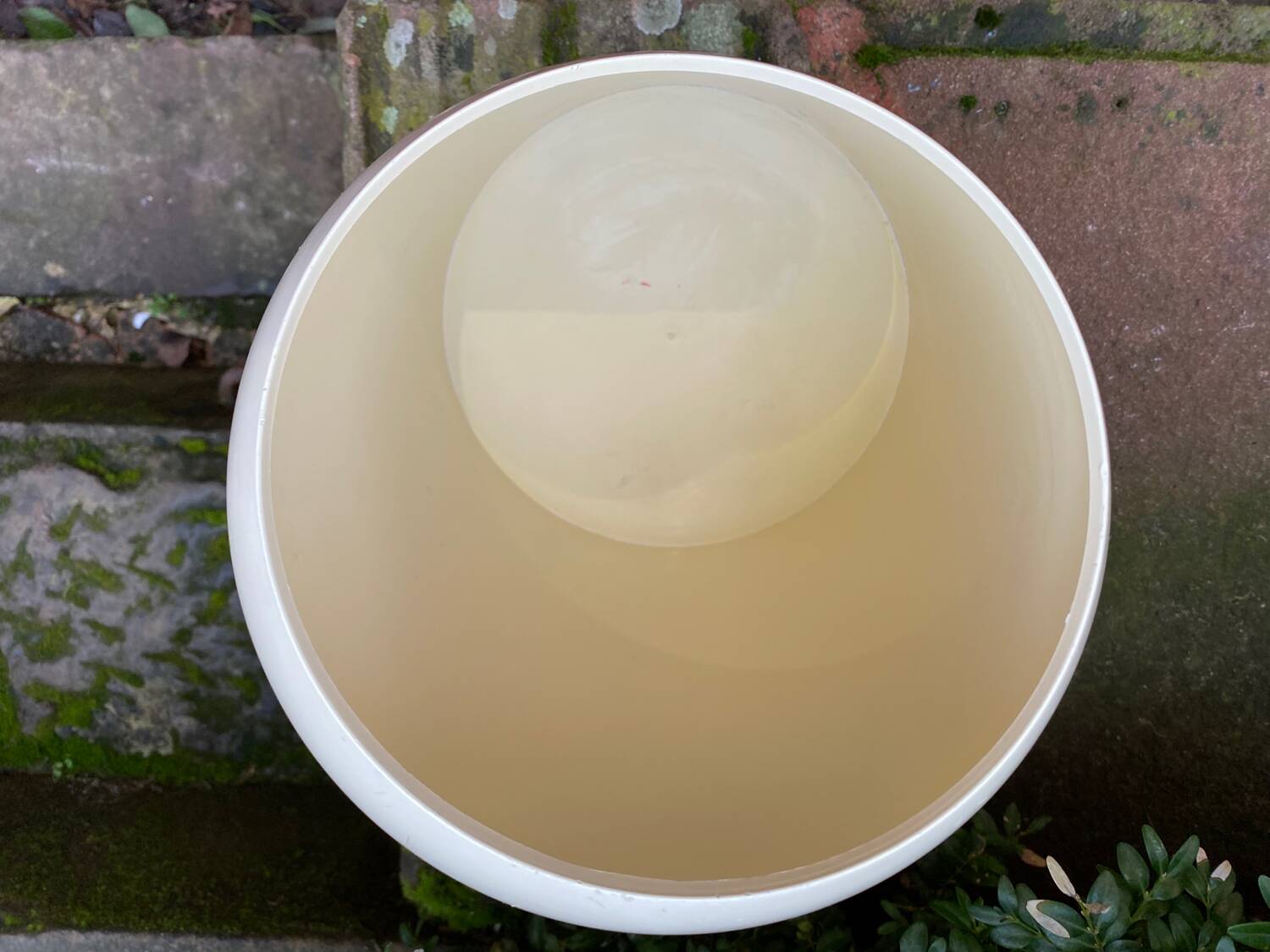 Space Age waste paper basket in beige PVC signed Makio Hasuke for Gedy Italia 1970