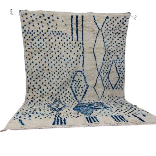 Azilal Berber rug in handmade wool 285 X 210 CM